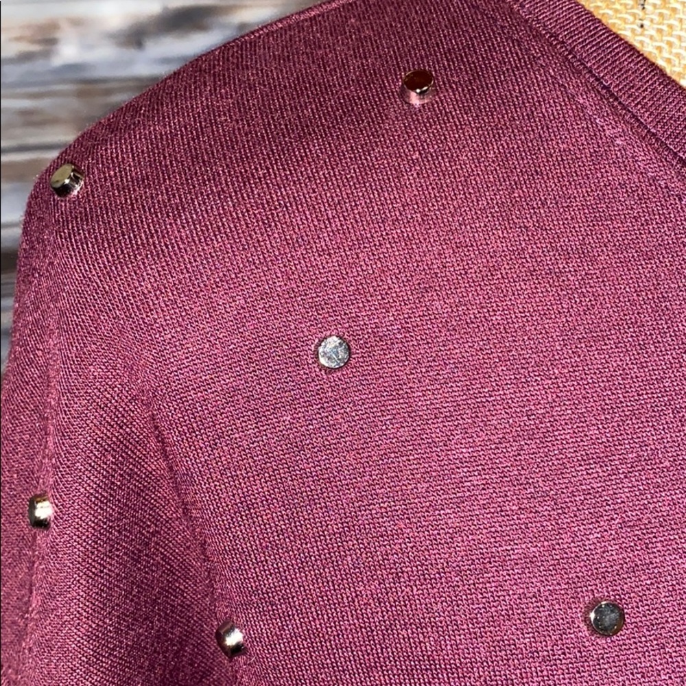 InTu Sweatshirt. R134 - Picture 3 of 5